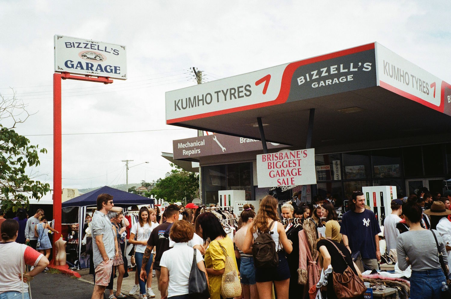 Brisbane's Biggest Clothing Garage Sale | Brisbane events | The Weekend